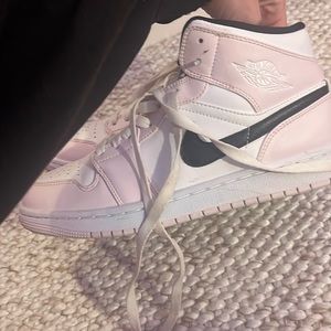Barely rose Jordan 1 , mid rise